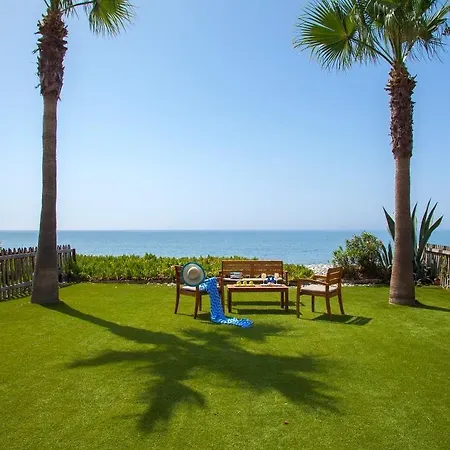 Villa By The Beach In Larnaca Avgorou