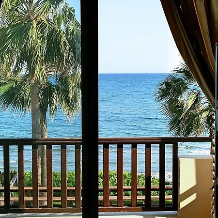 فيلة By The Beach In Larnaca Avgorou